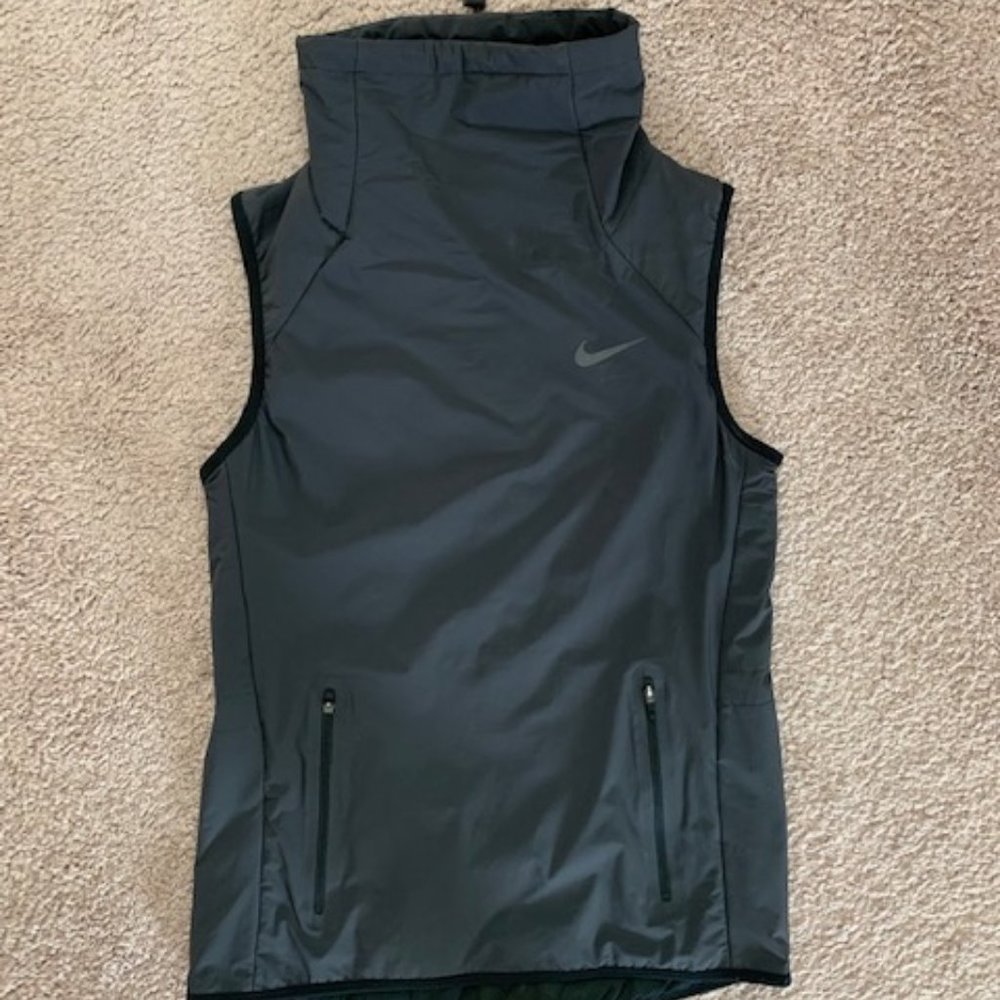 Nike Aerolayer Training Vest Grey XS in EUC